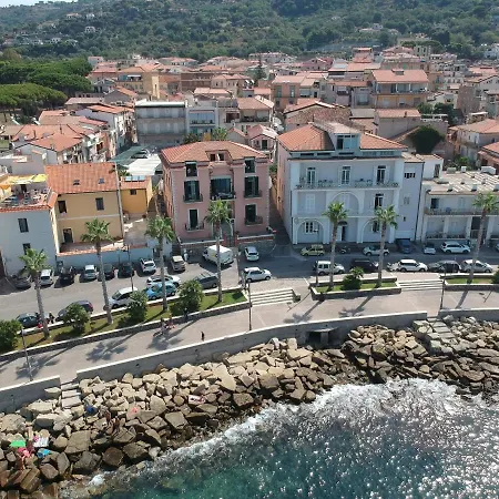 Rosa Lejlighedshotel Santa Maria di Castellabate