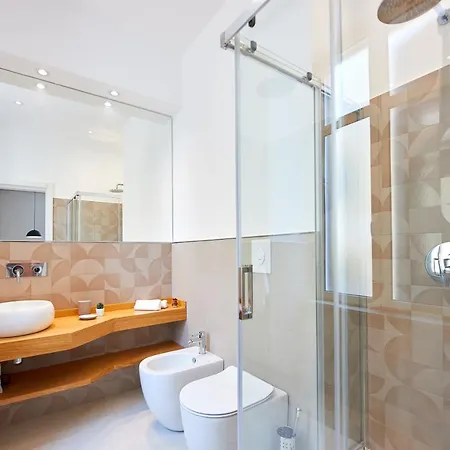 Rosa Lejlighedshotel