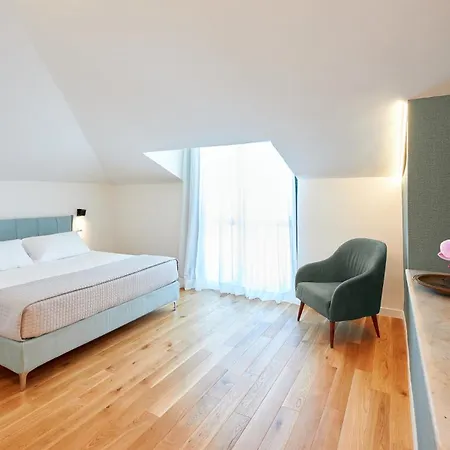 Rosa Lejlighedshotel 4*